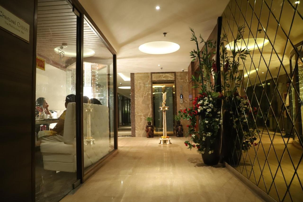 Hotel Reyansh Grand Boisar Extérieur photo